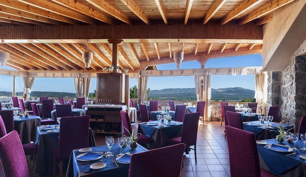 Hotel La Sierra By Selecta Матаэльпино Экстерьер фото